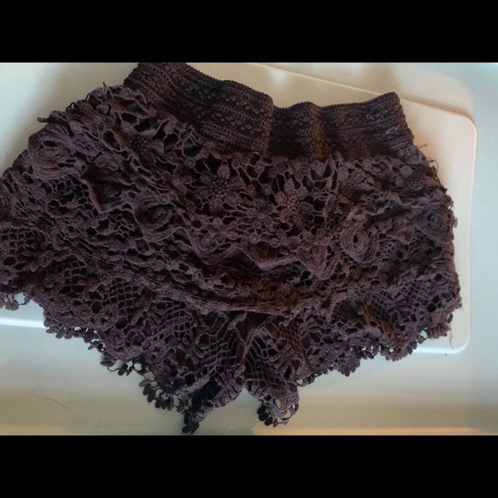 Shorts - Picture 2 of 3